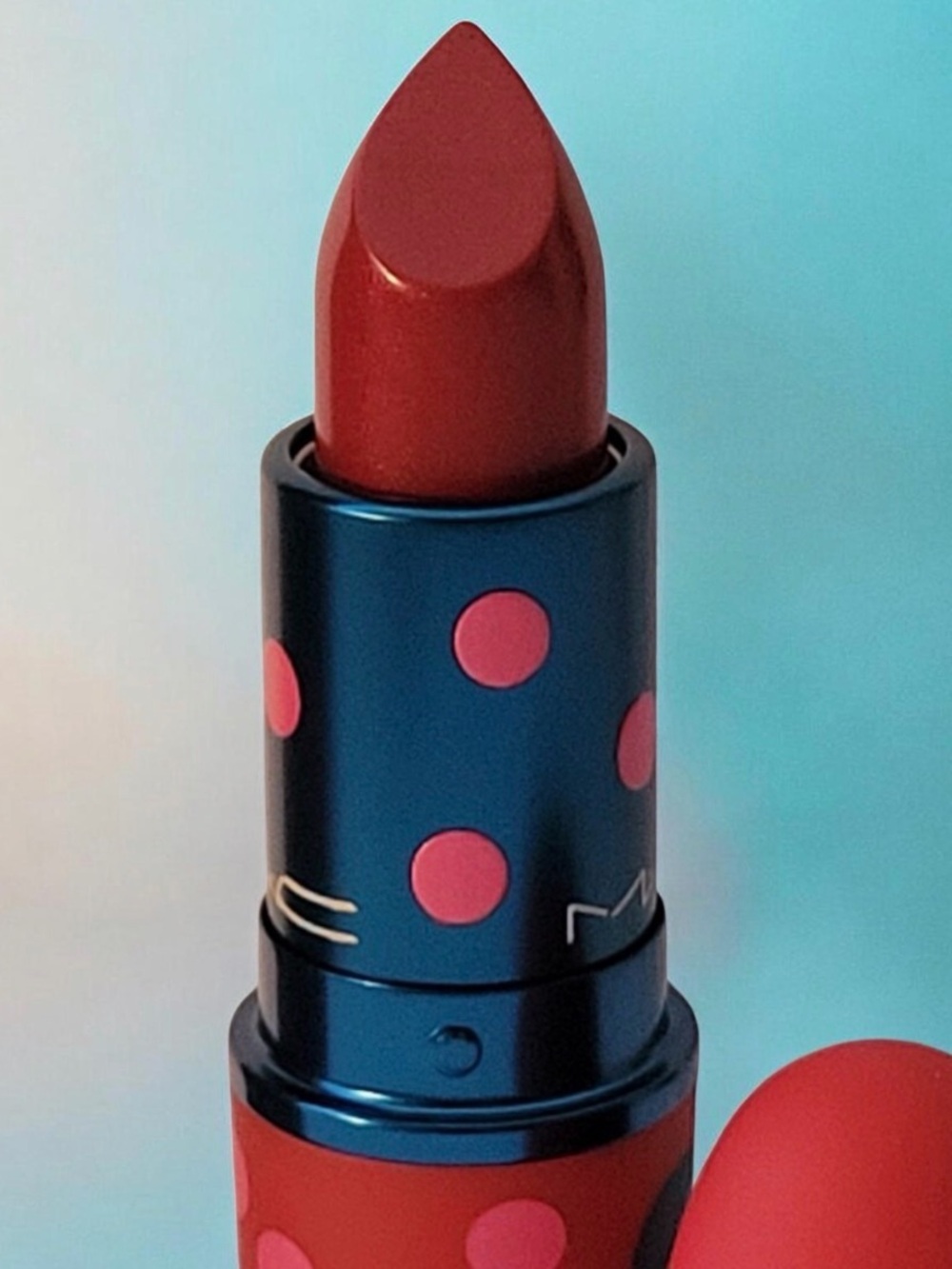 MAC x Disney Minnie & Daisy Lustreglass Sheer-Shine Lipstick in Minnie Woo NIB - Picture 9 of 12